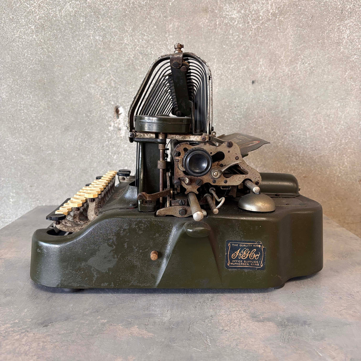 1915 No. 7 Oliver Typewriter