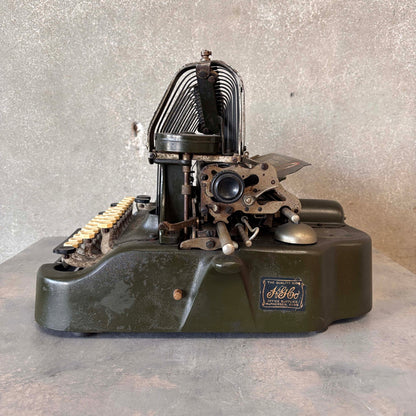 1915 No. 7 Oliver Typewriter