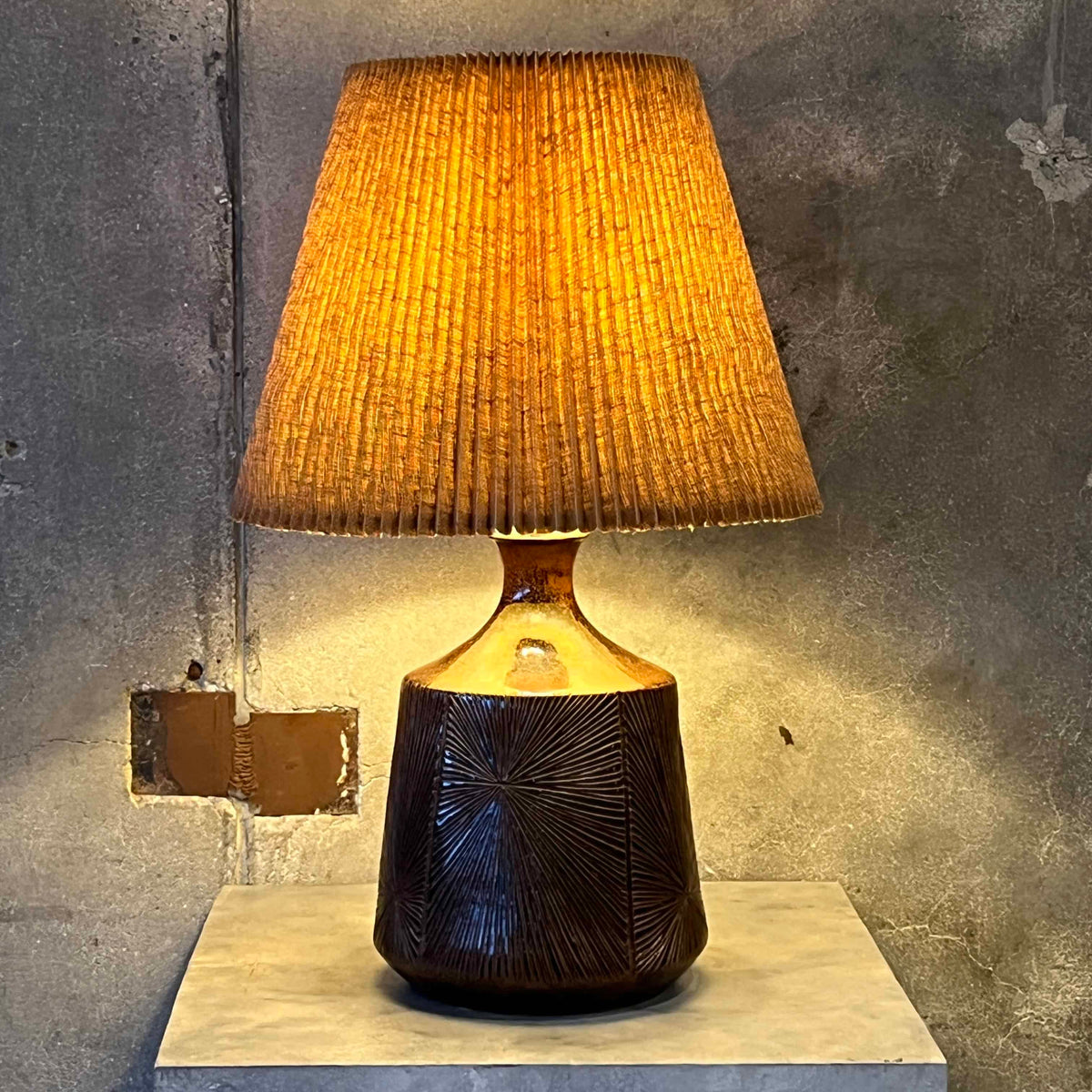 David Cressey & Robert Maxwell Table Lamp - Brown Glaze w/ Sunburst Pattern