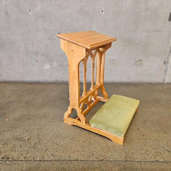 Vintage Wood Prayer Kneeler / Prie Dieu