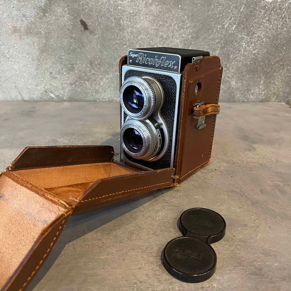 Vintage Ricoh Super Ricohflex Medium Format TLR 120 Film Camera