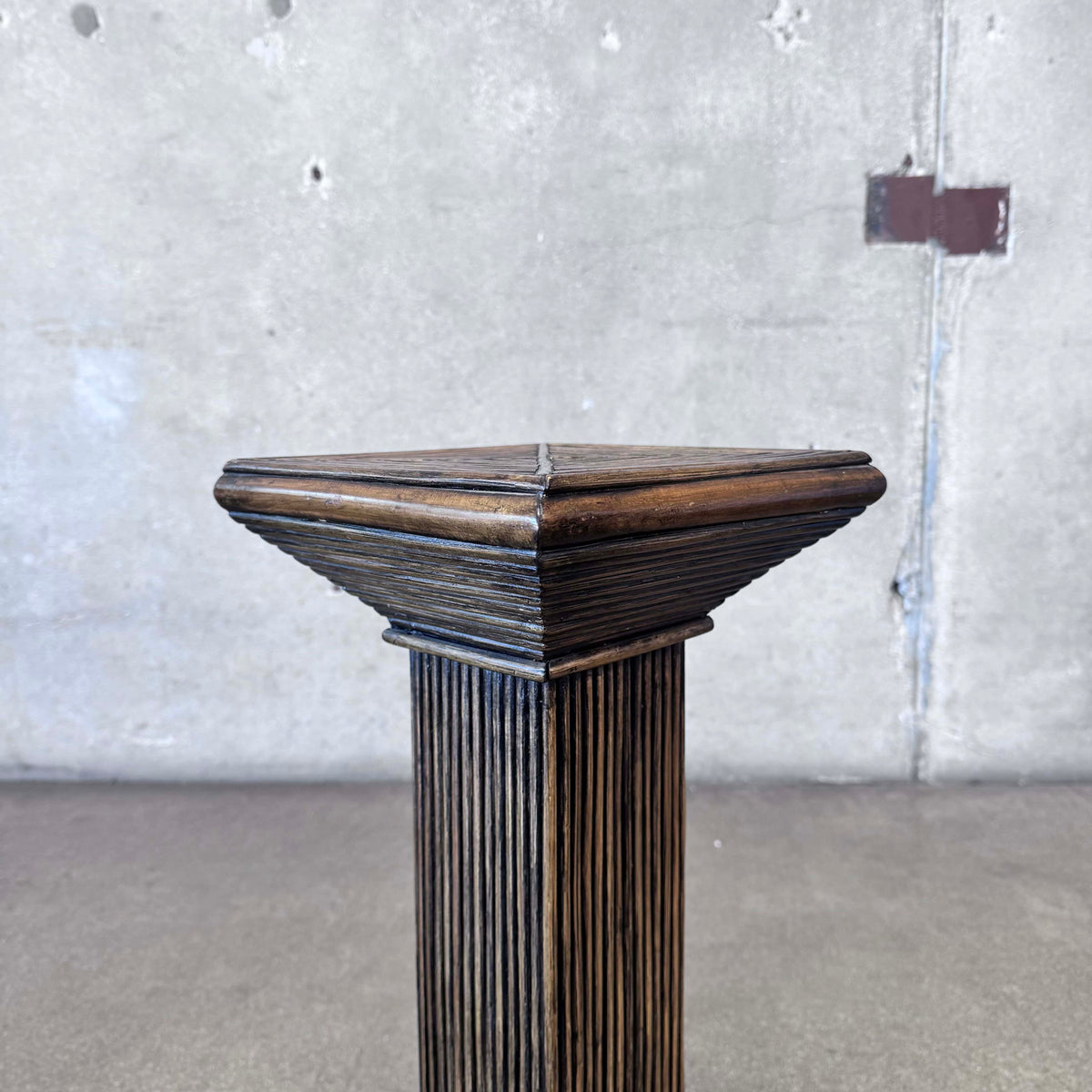 Vintage Split Reed Pedestal