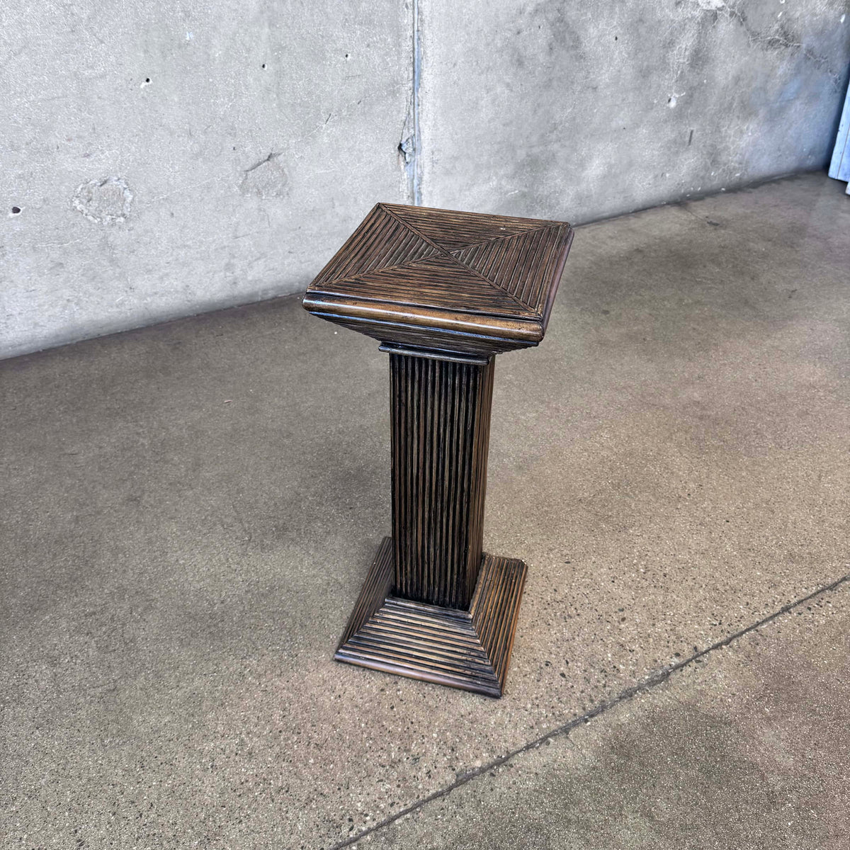 Vintage Split Reed Pedestal