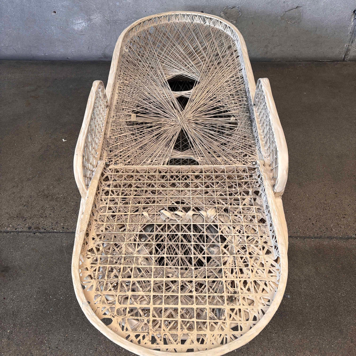 Mid Century Spun Fiberglass Lounger By Russell Woodard