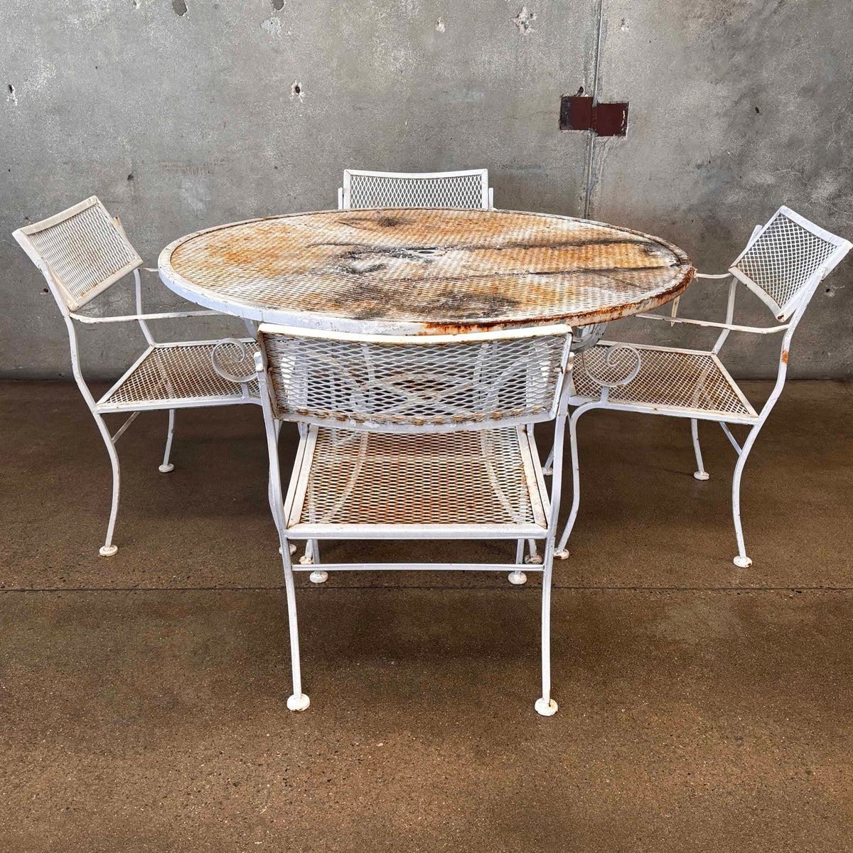 Mid Century Modern Steel Patio Table & Four Chairs