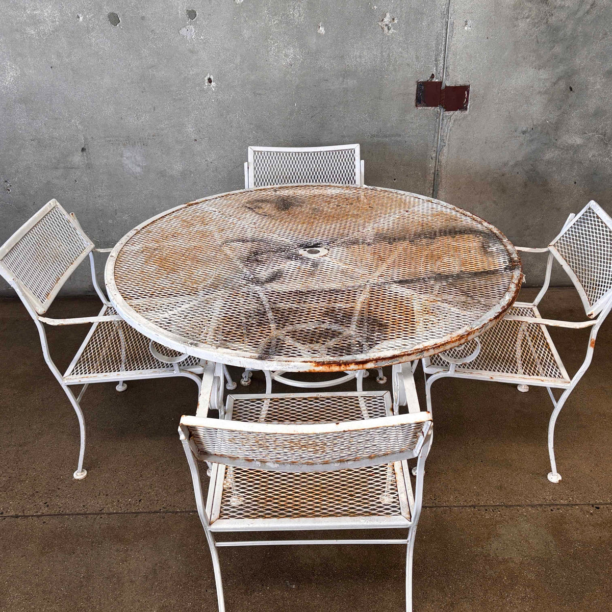 Mid Century Modern Steel Patio Table & Four Chairs