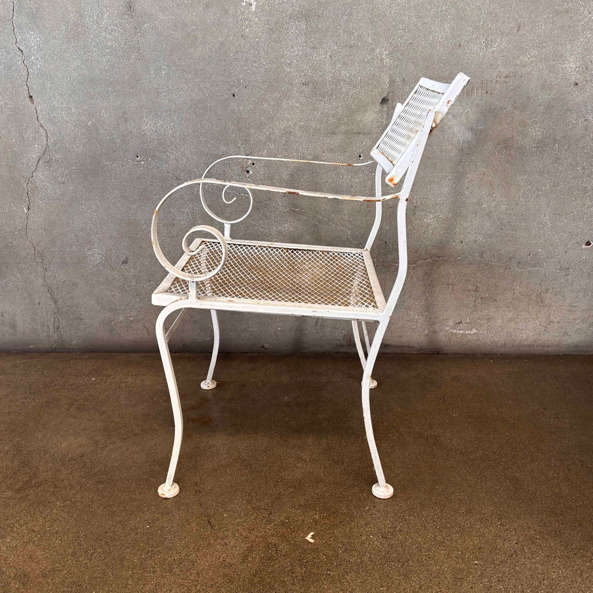 Mid Century Modern Steel Patio Table & Four Chairs