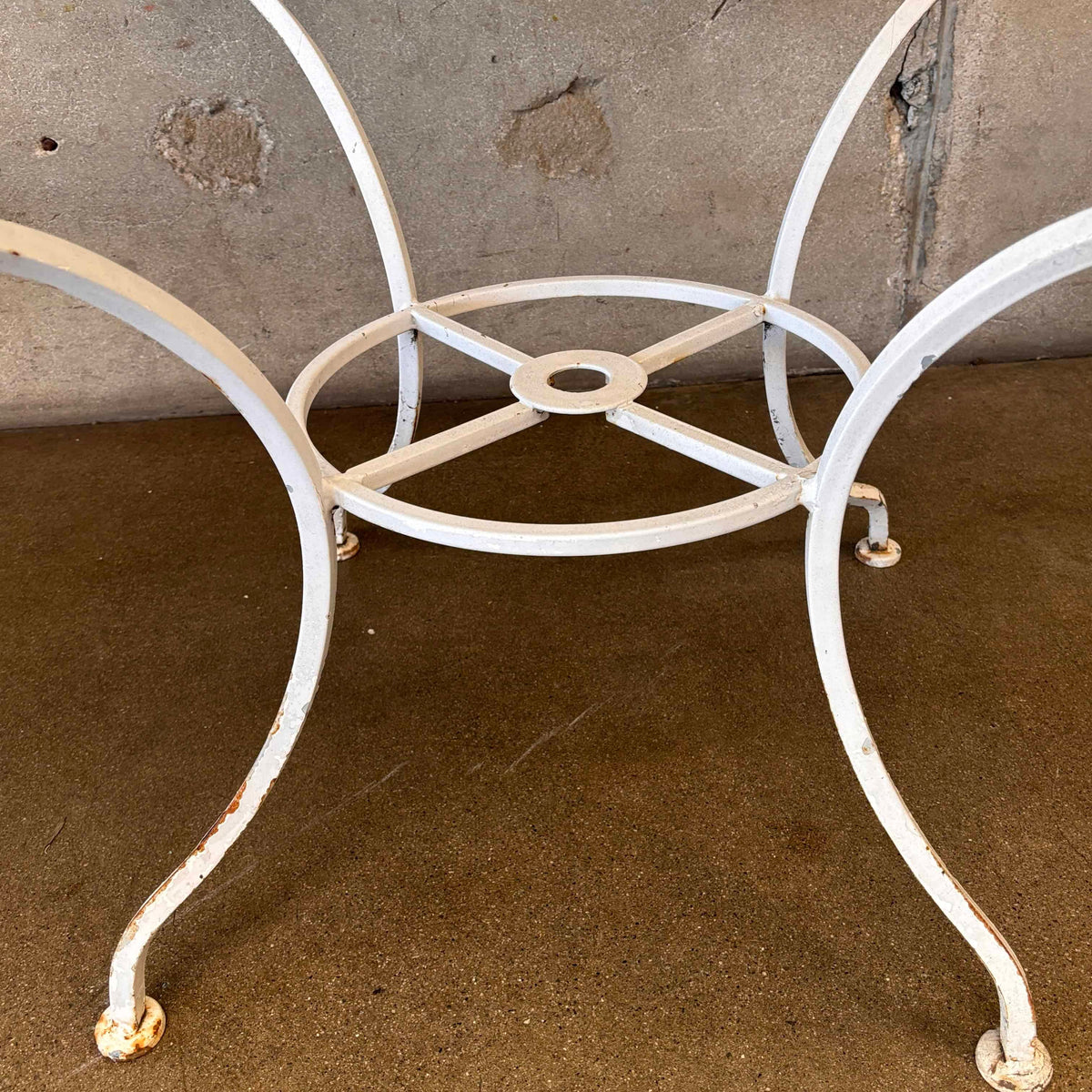Mid Century Modern Steel Patio Table & Four Chairs