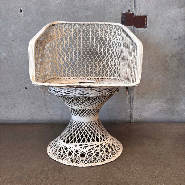 Mid Century Modern Spun Fiberglass Chair