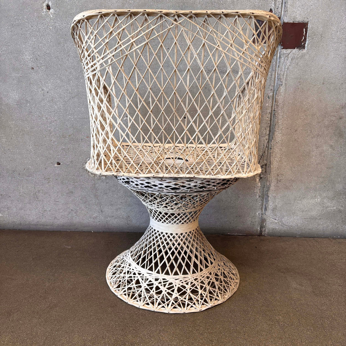 Mid Century Modern Spun Fiberglass Chair