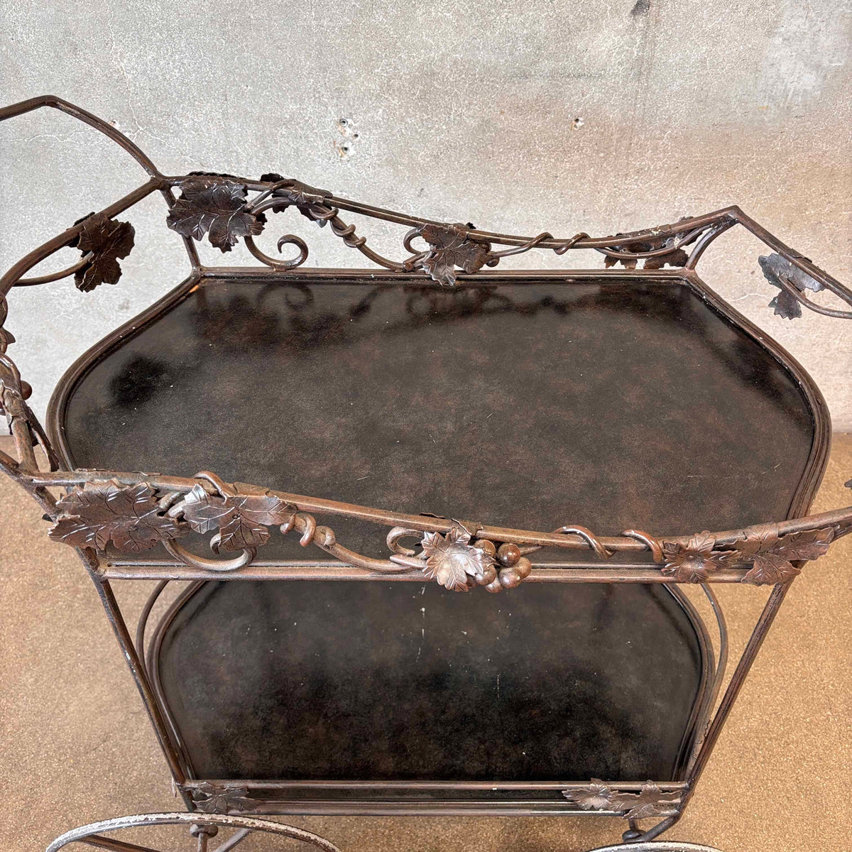 Vintage Woodard Wrought Iron Vine & Grapes Garden/Patio/Bar/Tea Cart