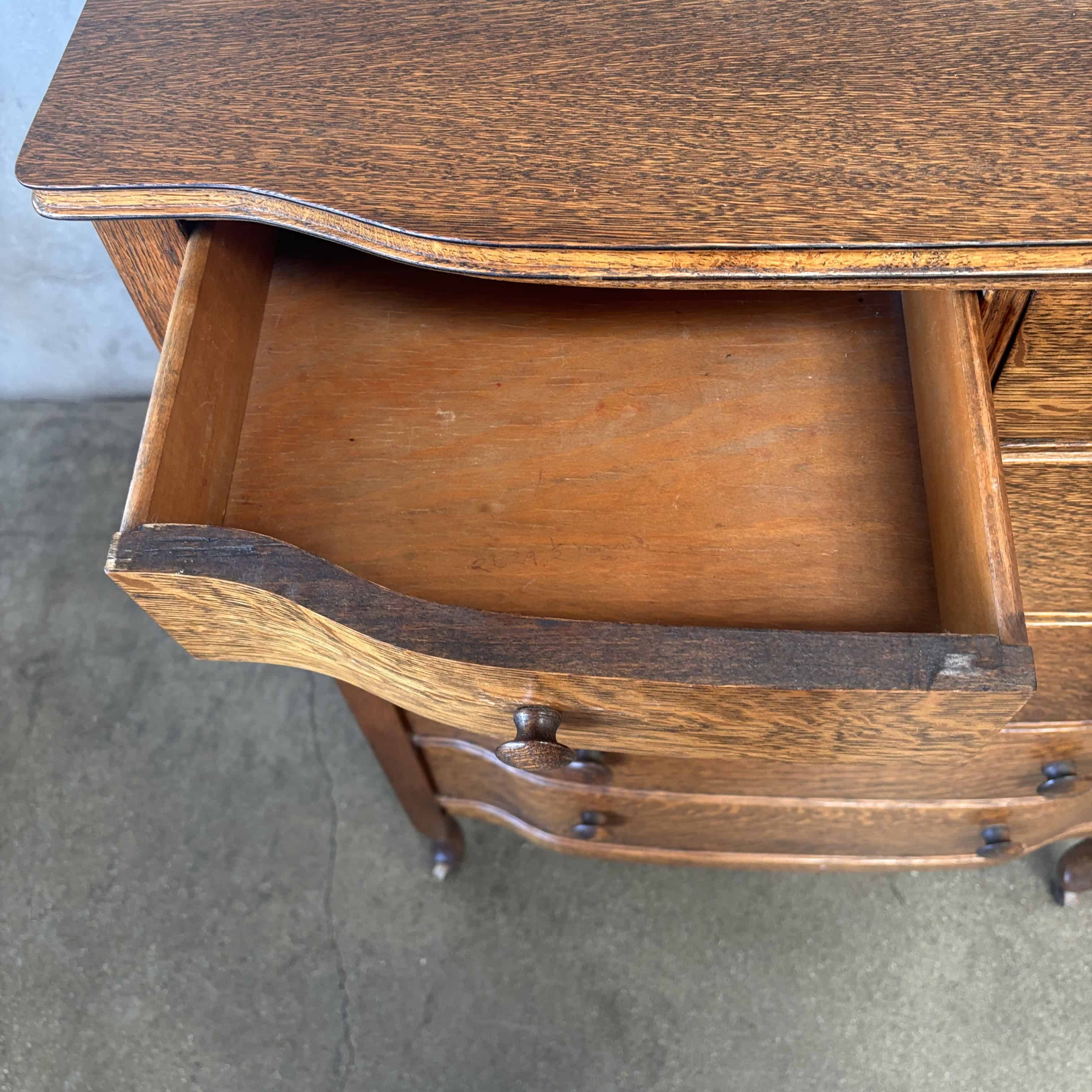 1890's Antique Tiger Oak Chest of Drawers 1890's Antique Tiger Oak Chest of Drawers