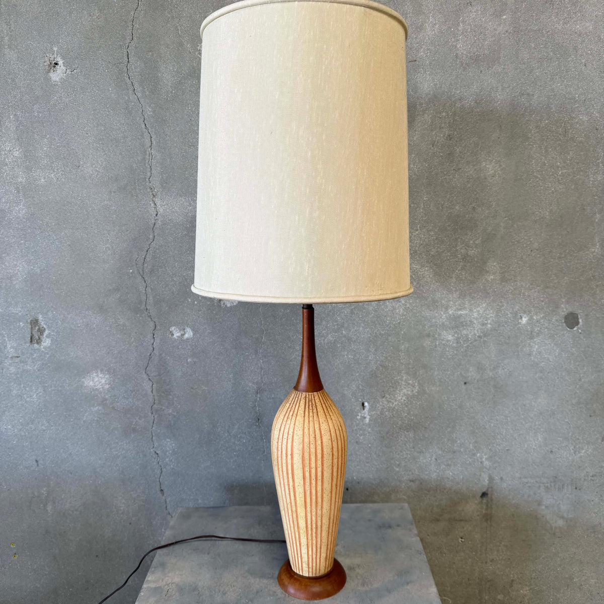 Mid Century Modern 1970s Table Lamp Pottery & Wood w/ Shade