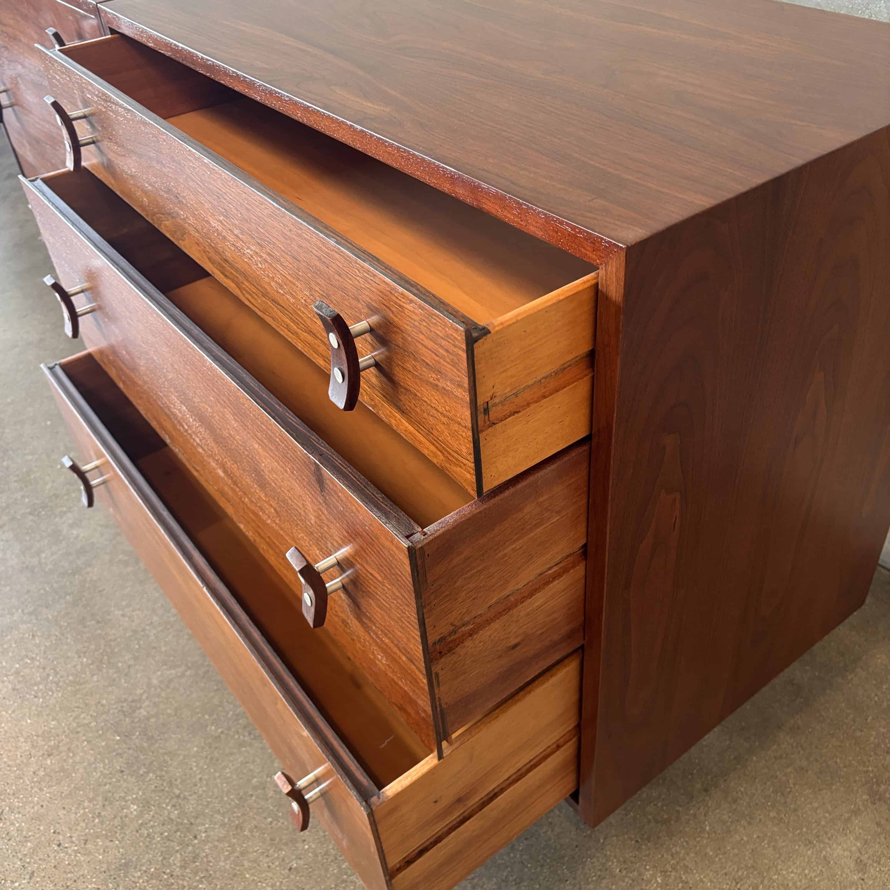 stanley mid century modern dresser Stanley 6 Drawers Dresser