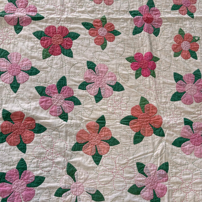 1940s Vintage Floral Applique Handmade Coverlet