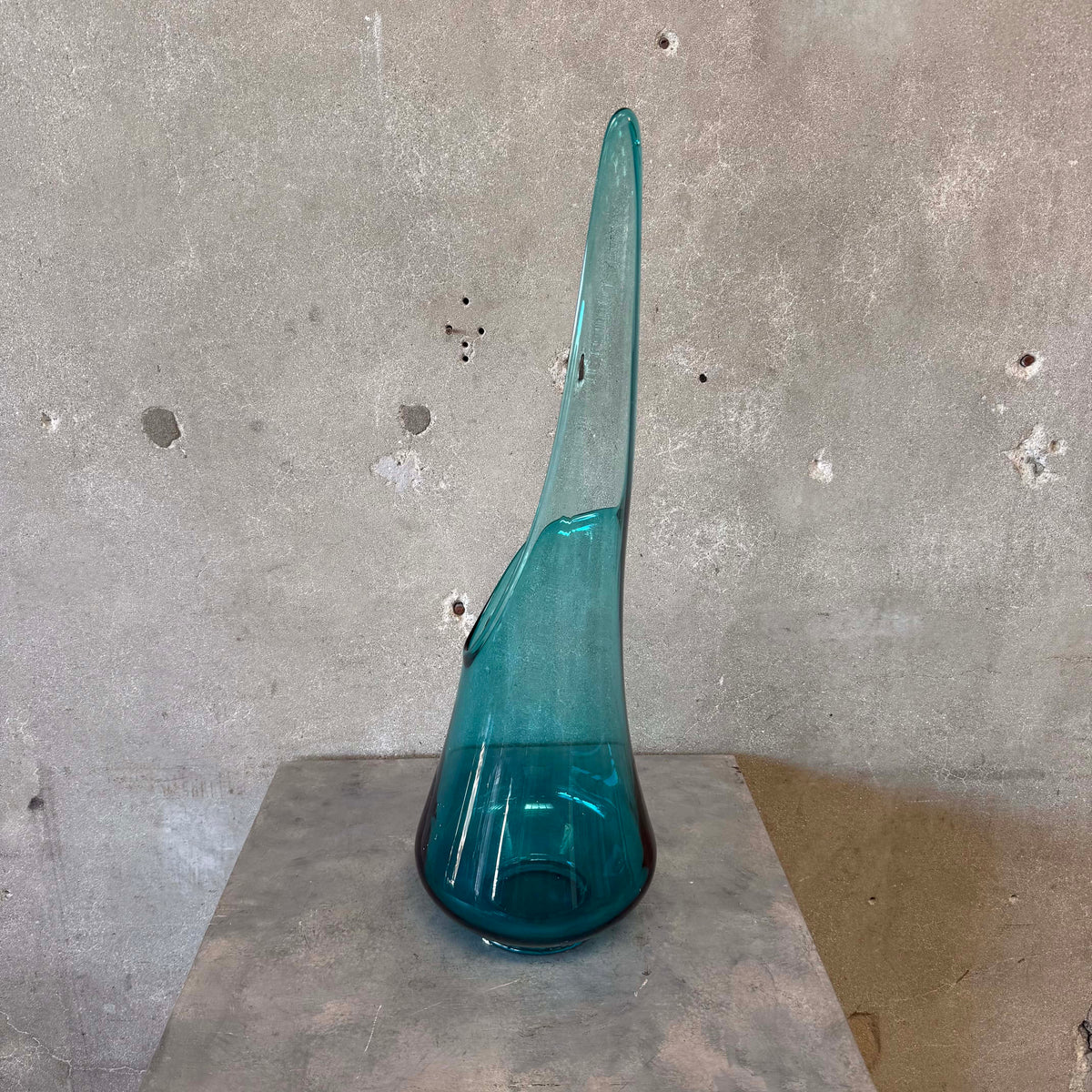 30" Peacock L.E. Smith Swung Glass Floor Vase