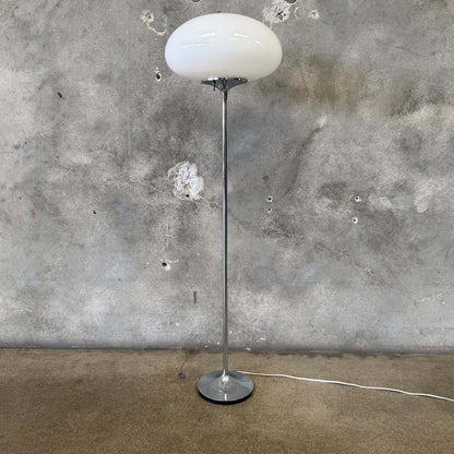 Mid Century Modern Mushroom Floor Lamp Designed by Bill Curry for Designline