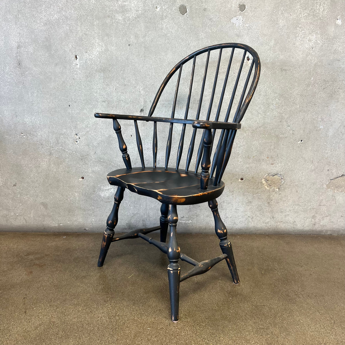 Distressed Vintage Style Windsor Chair