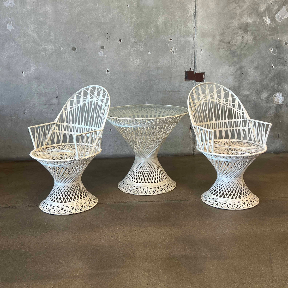 Russell Woodard Woven Spun Fiberglass Mid Century Patio Set