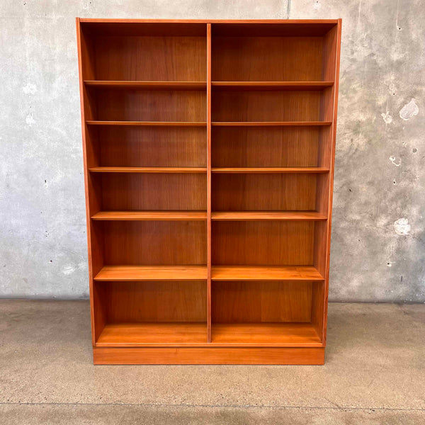 Hundevad Teak Bookcase