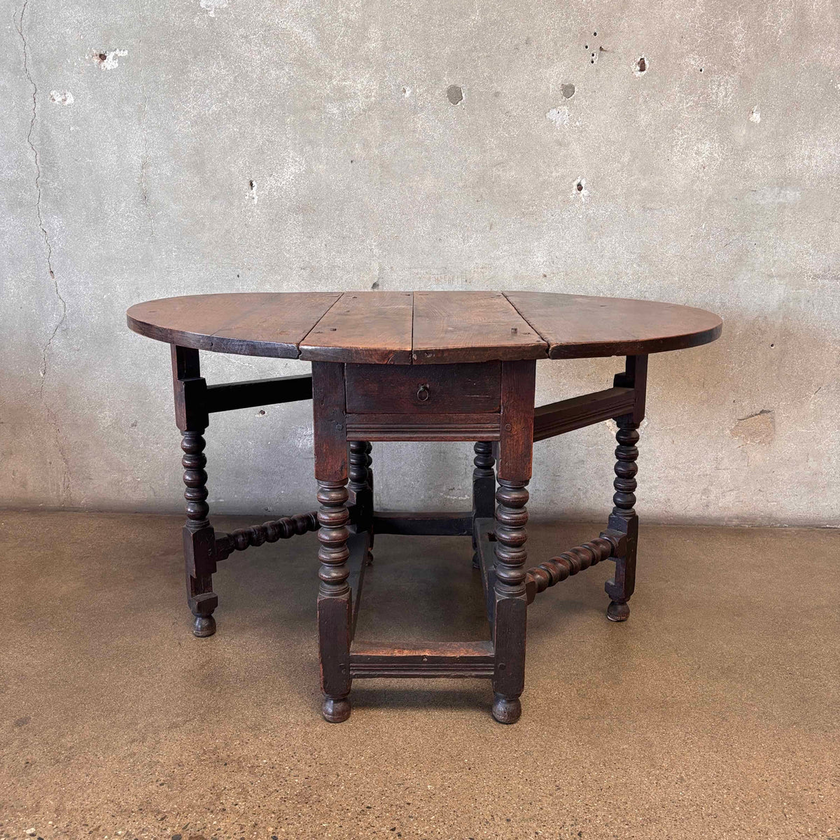 Antique Oval Drop Leaf Table w/Drawer