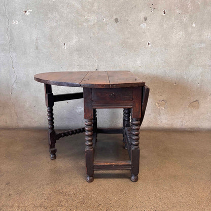 Antique Oval Drop Leaf Table w/Drawer