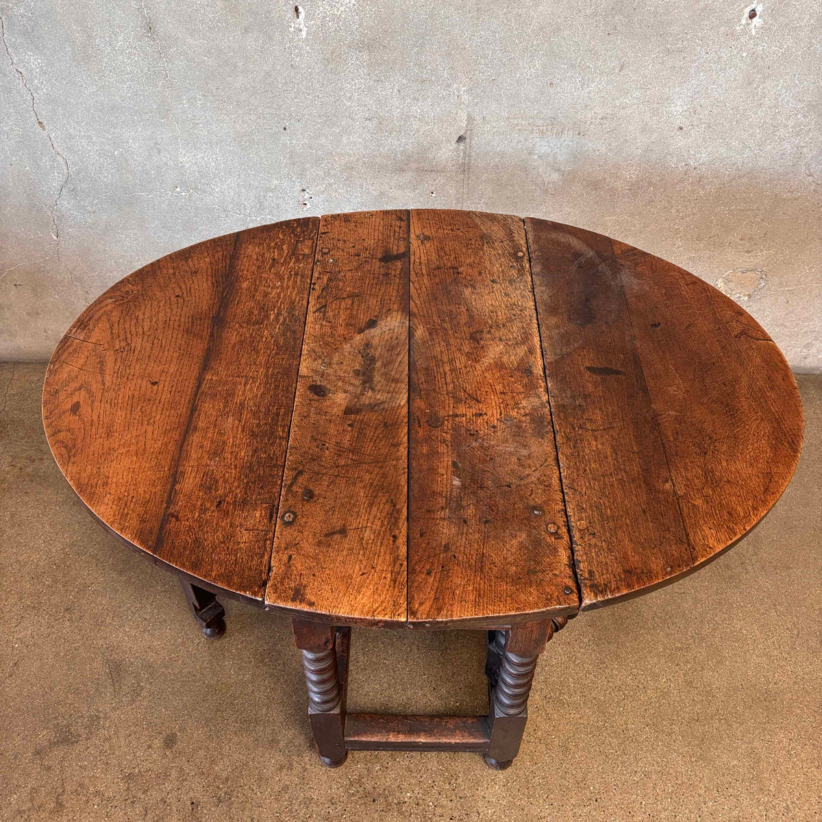 Antique Oval Drop Leaf Table w/Drawer