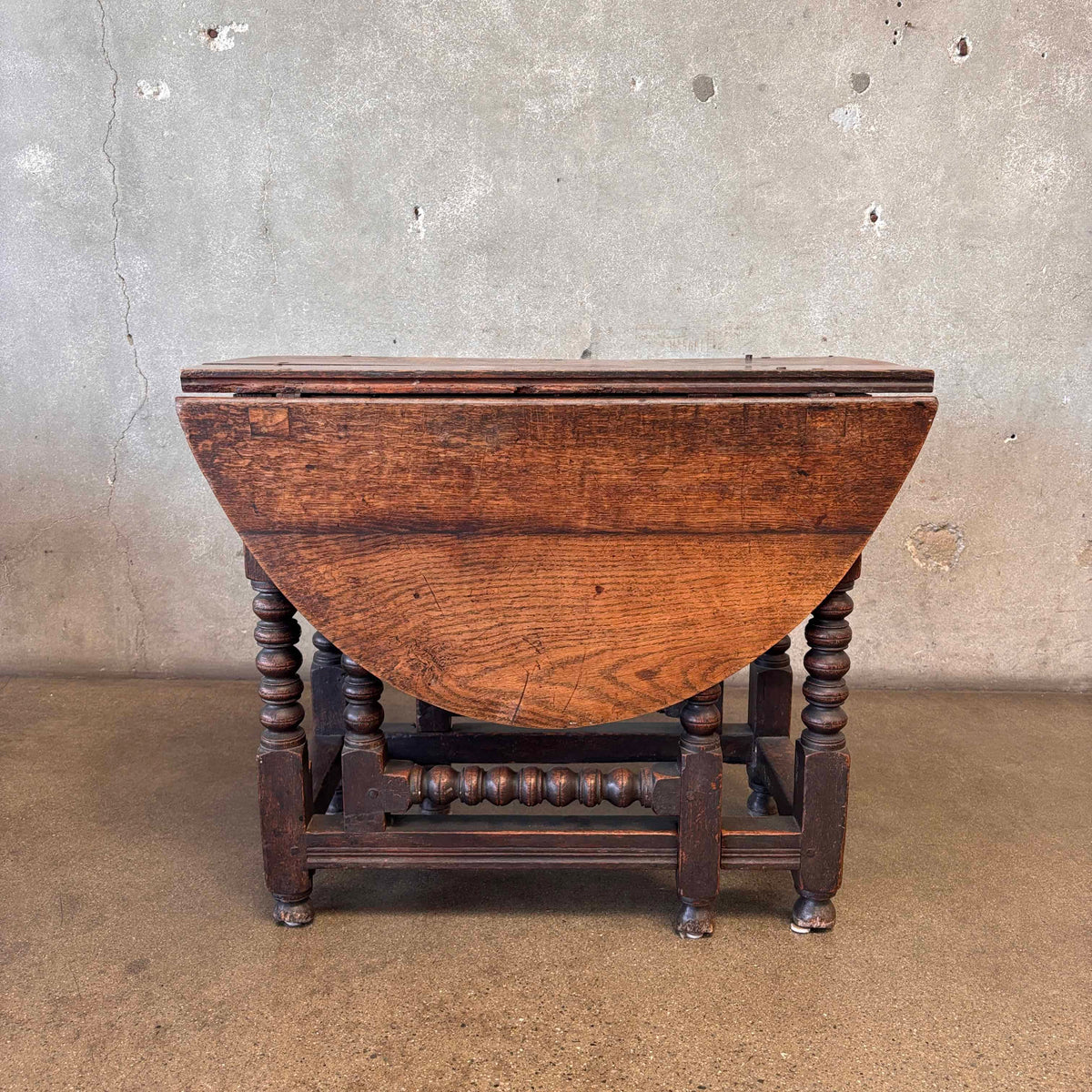 Antique Oval Drop Leaf Table w/Drawer