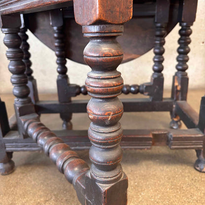 Antique Oval Drop Leaf Table w/Drawer