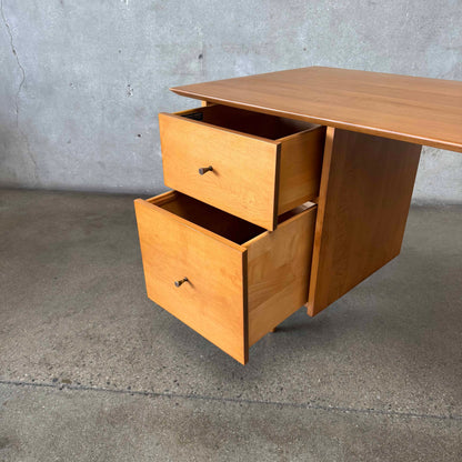 Mid Century Modern Desk by Paul McCobb for Planner Group