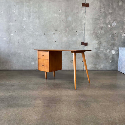 Mid Century Modern Desk by Paul McCobb for Planner Group