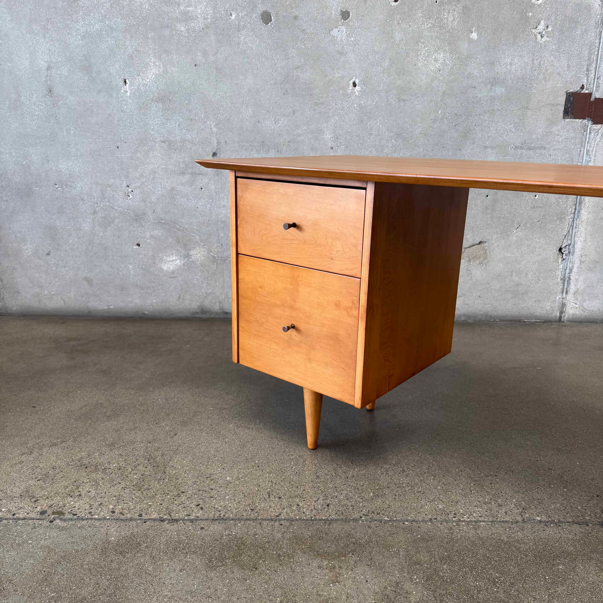 Mid Century Modern Desk by Paul McCobb for Planner Group