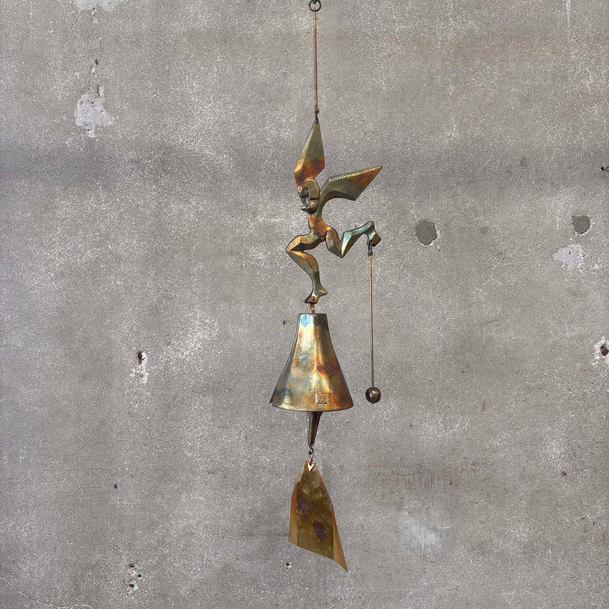 Soleri Bell "Minds of History" w/ Bracket
