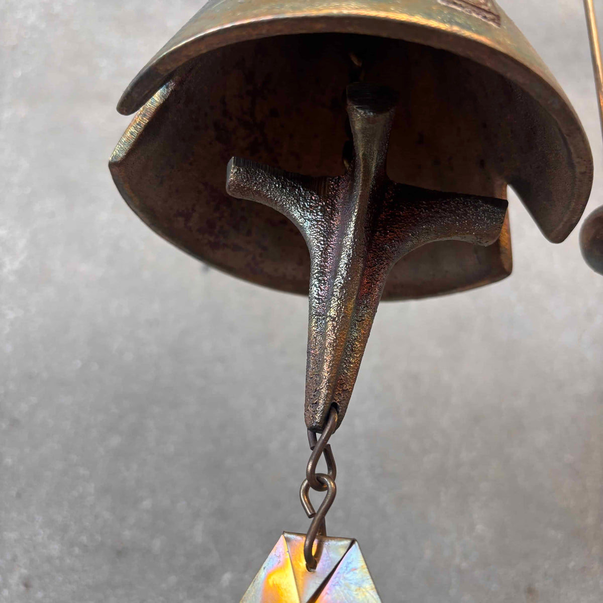 Soleri Bell "Minds of History" w/ Bracket