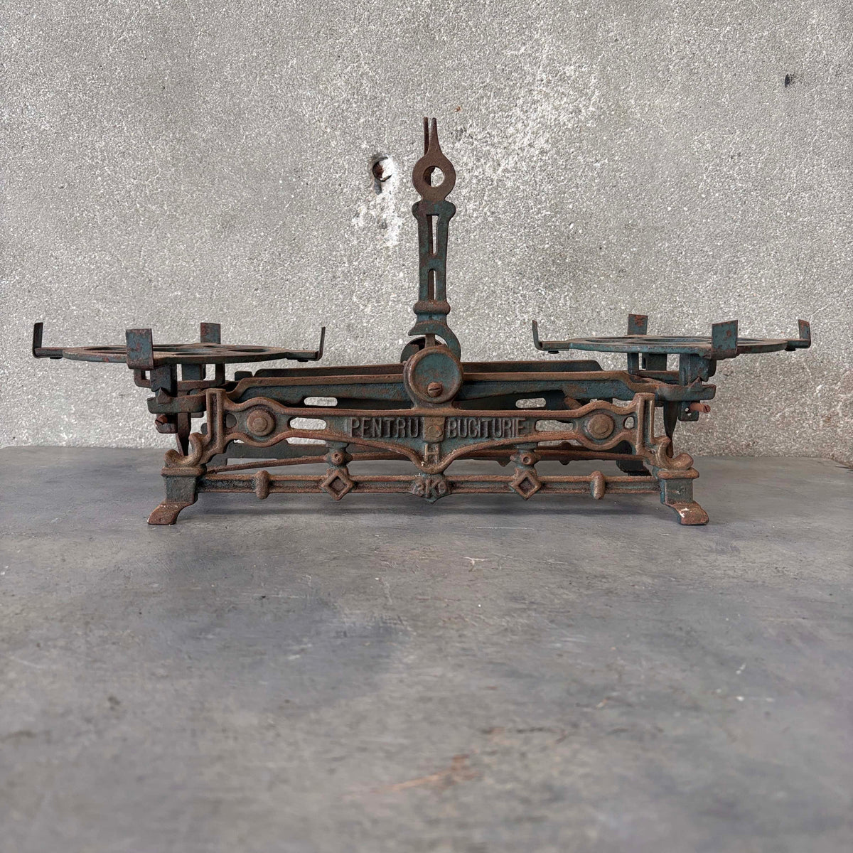 Vintage Cast Iron Scale