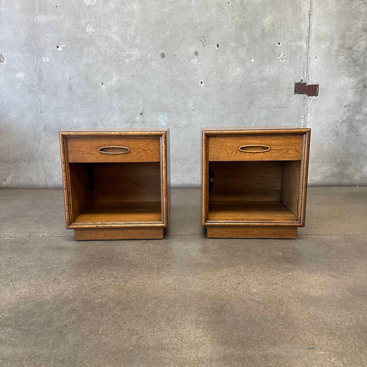 Vintage Henredon Circa 60' Nightstands w/ Original Lighting
