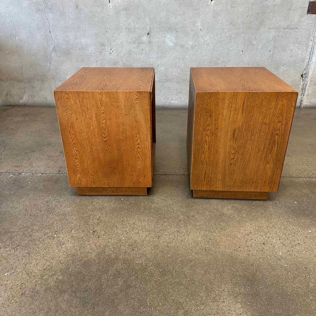 Vintage Henredon Circa 60' Nightstands w/ Original Lighting