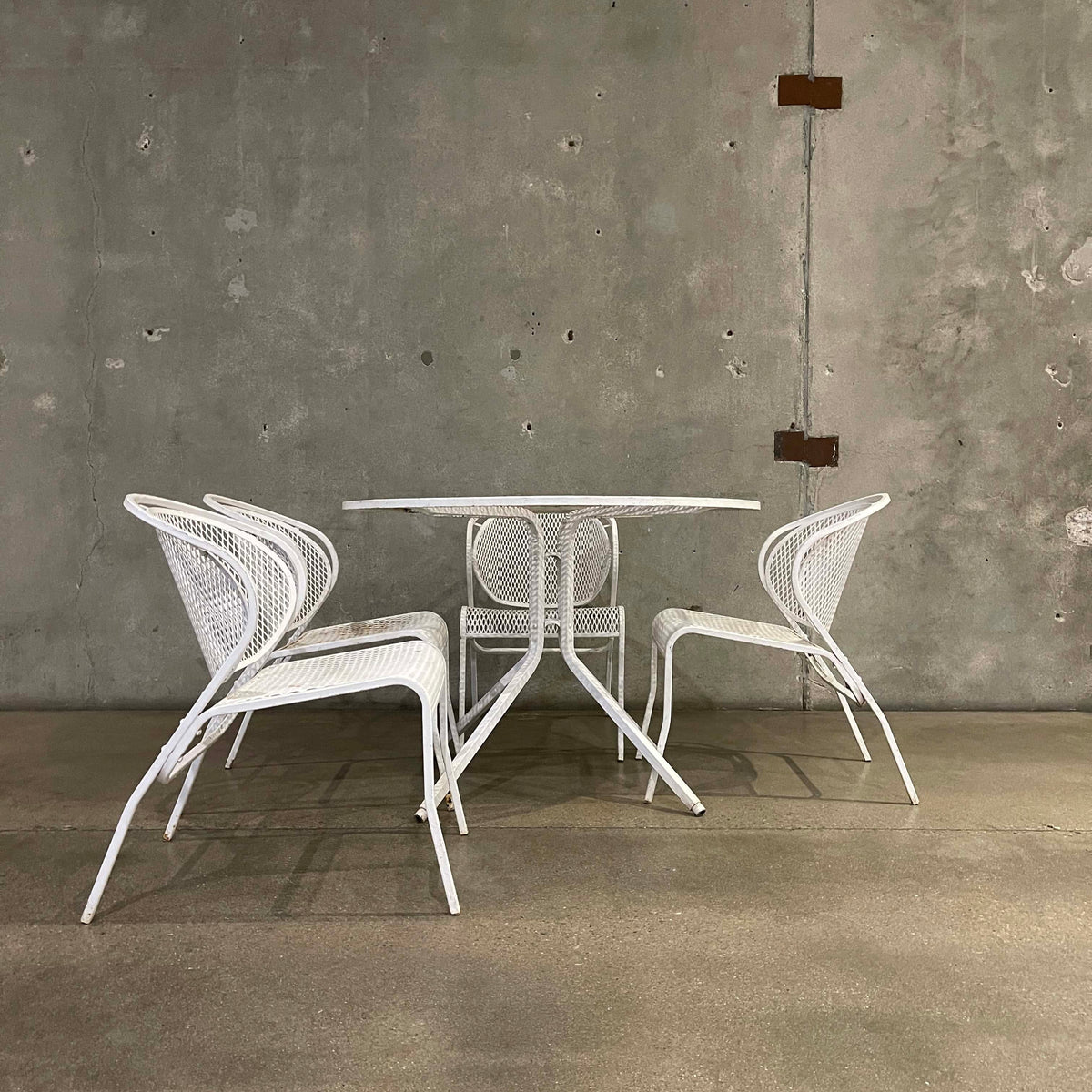 Mid Century Modern White Metal Patio Set