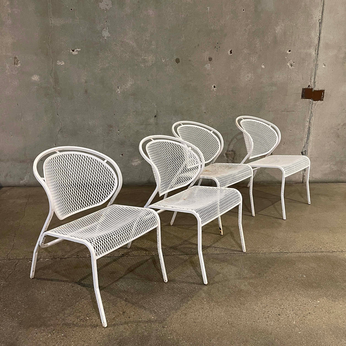 Mid Century Modern White Metal Patio Set