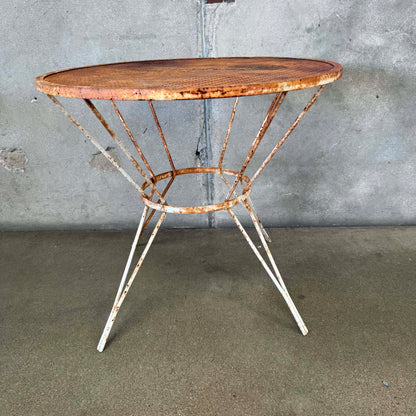 Small Iron Wire Mesh Patio Table #2