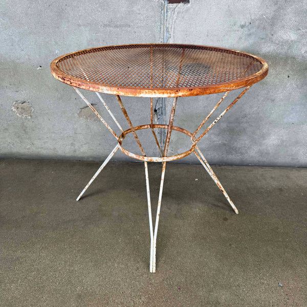 Small Iron Wire Mesh Patio Table #2