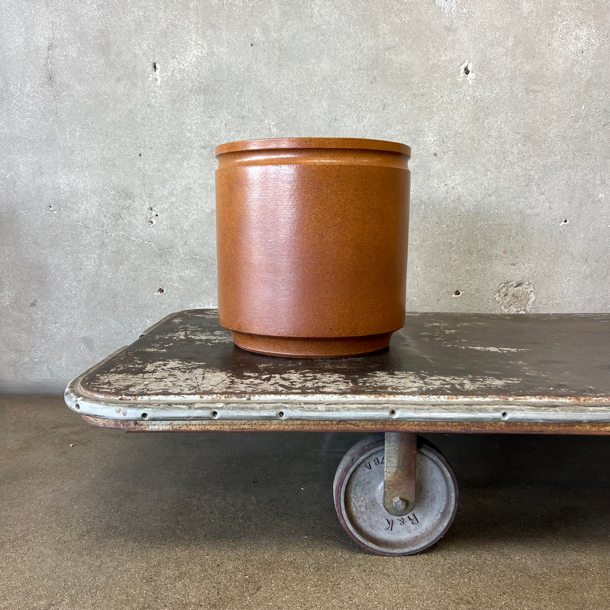 Vintage Mid Century Modern Robert Maxwell Ceramic Planter Pot for Earthgender