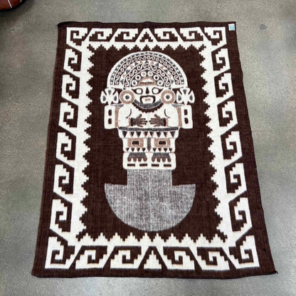 Vintage Wool Puruvian Blanket by Huancatek