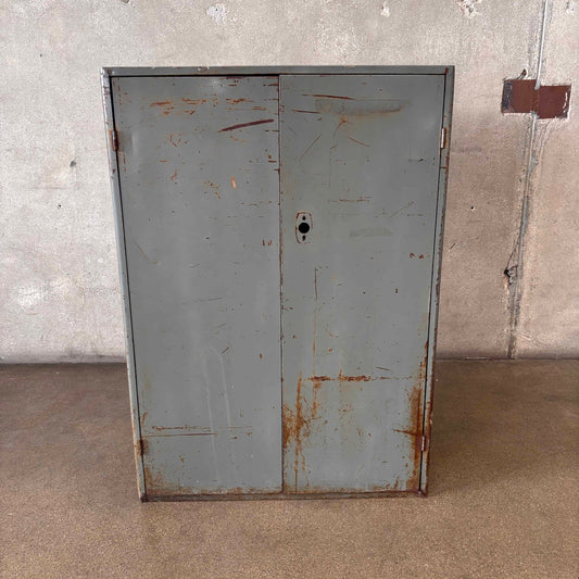 Industrial Storage Cabinet w/17 Drawers