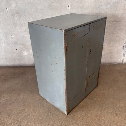 Industrial Storage Cabinet w/17 Drawers