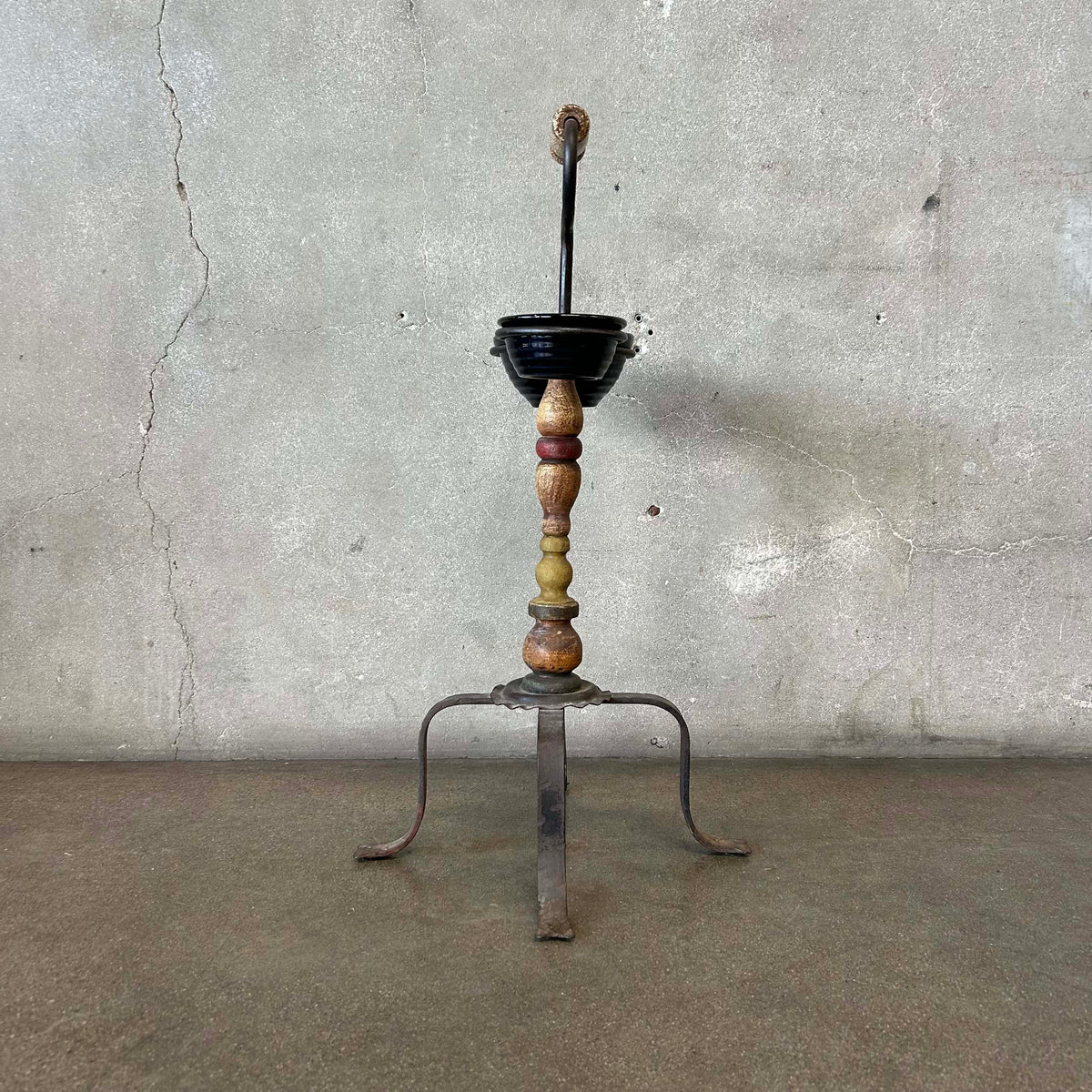 Monterey Furniture Vintage 1930's Smoking Stand w/Black Bauer Bowls