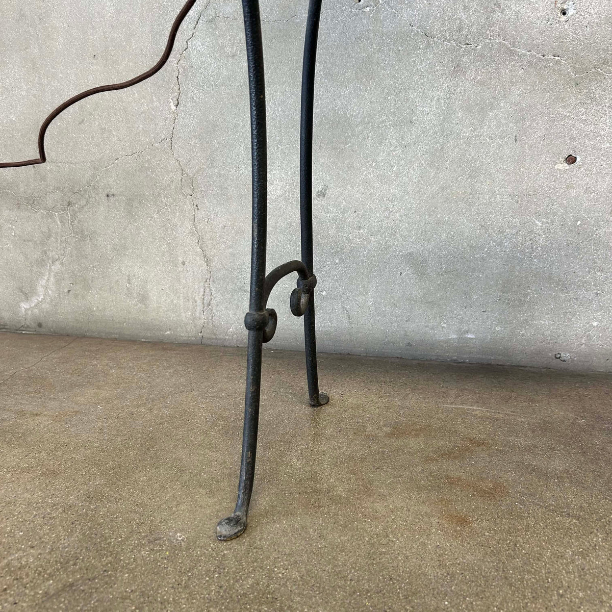 Monterey Furniture Iron Table Lamp