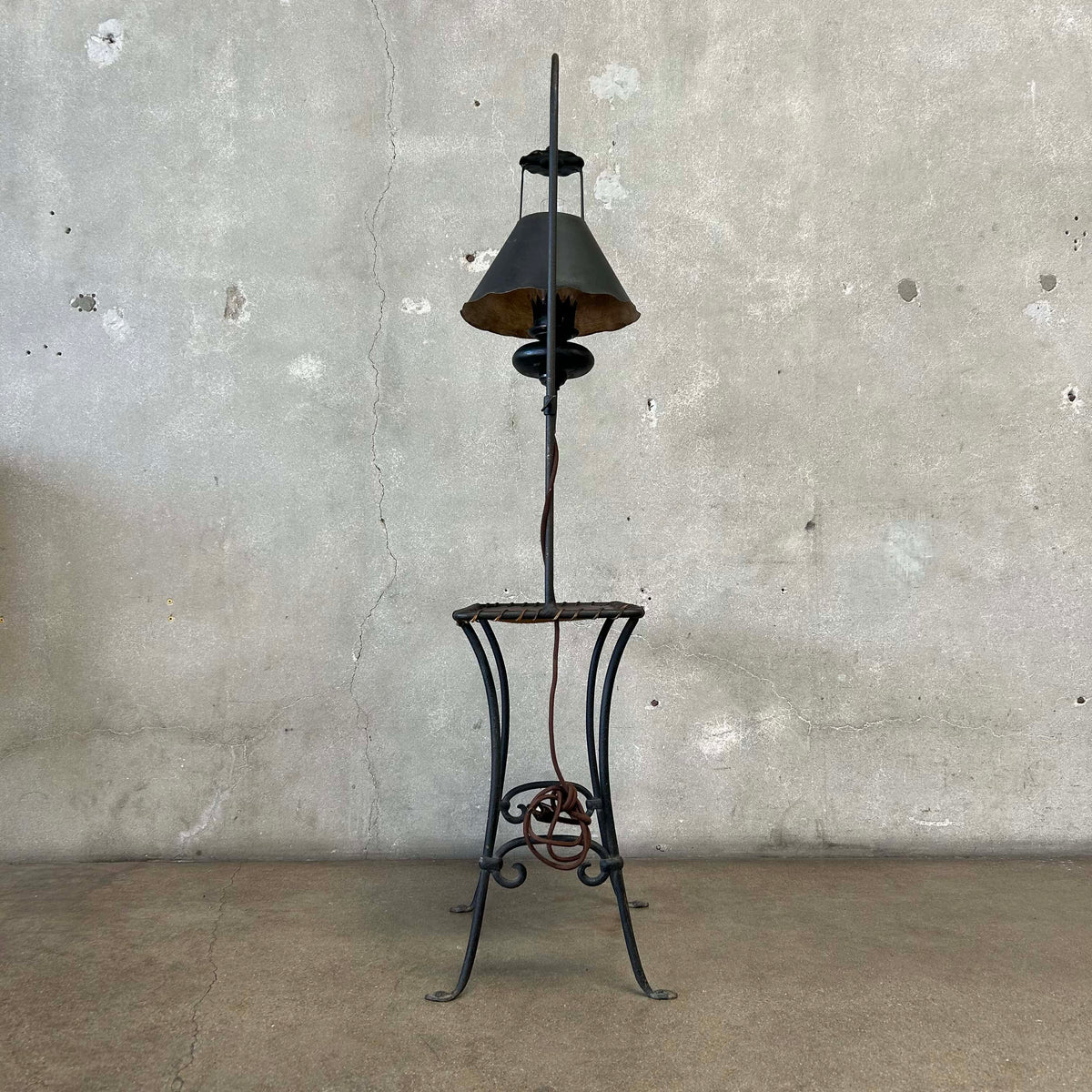 Monterey Furniture Iron Table Lamp