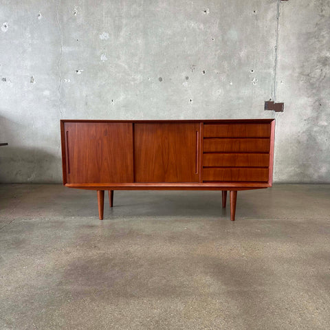 Mid-Century Modern Furniture