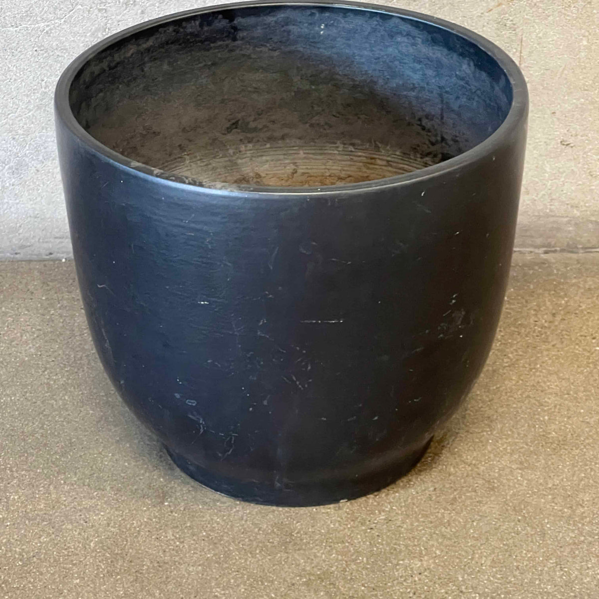 Vintage Gainey T-14 Matte Black Pot